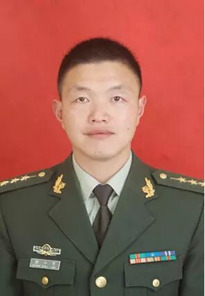 浙江省公安消防总队丽水支队特勤中队副营职中队长,武警上尉警衔