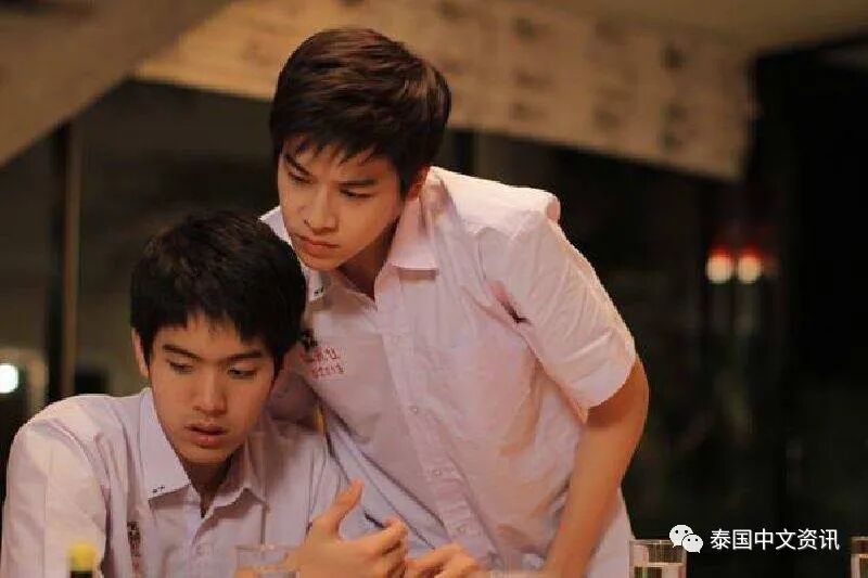 泰国男老师要求与男学生发生性关系换取成绩？聊天内容不堪入目...（组图） - 1