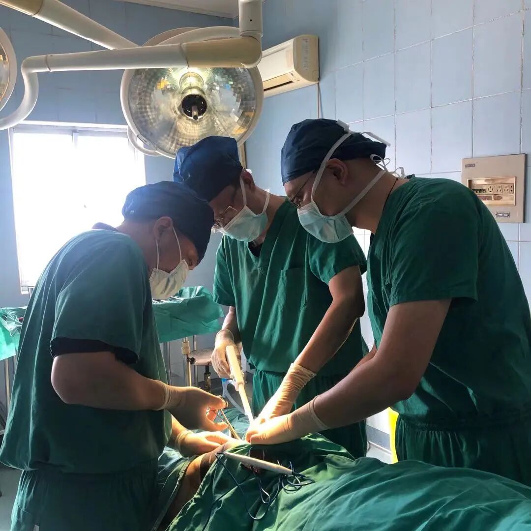 痔疮套扎吻合器怎么用【新业务】治痔疮，很微创——医院开展定量收紧弹力线痔疮套扎术_https://www.jmylbn.com_新闻资讯_第6张