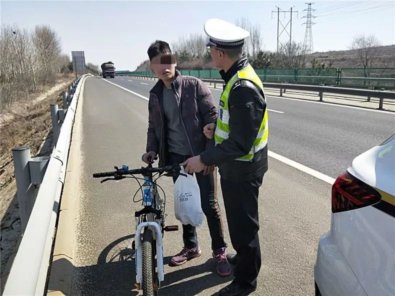 能不克不及走高速？不克不及！憑什麼不克不及？因為你騎腳踏車！ 汽車 第2張