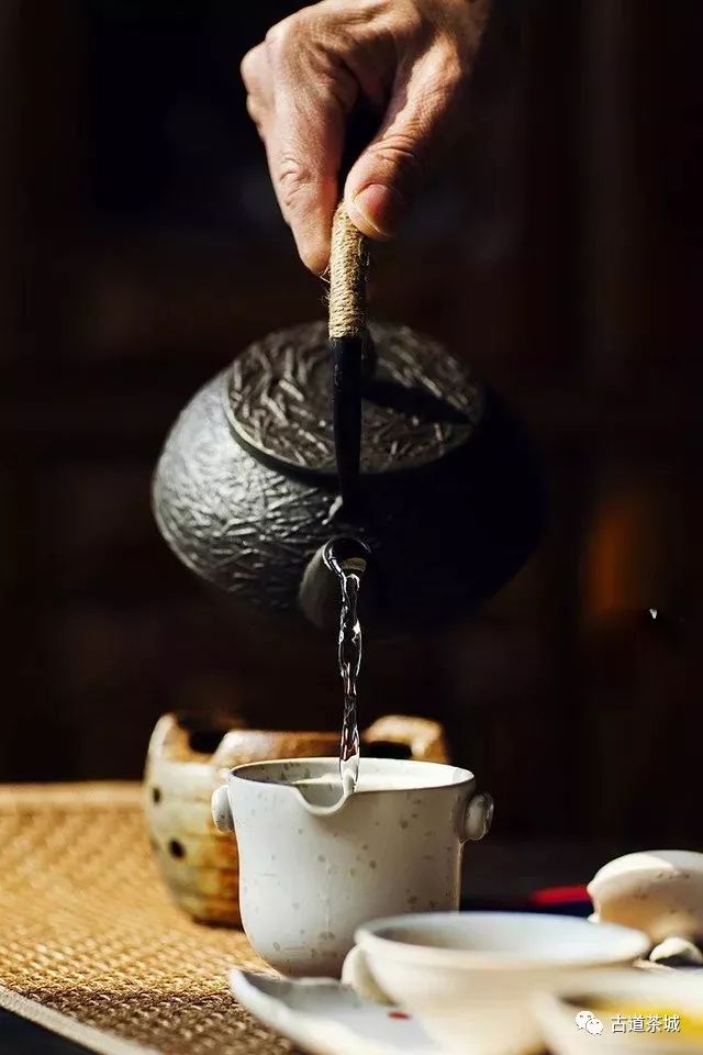 古道茶城 |白茶冲泡方式方法大全，你知道哪些？