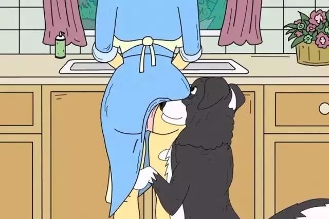 妈妈是一个家庭主妇,时常在不经意间被腌黄瓜先生揩油.