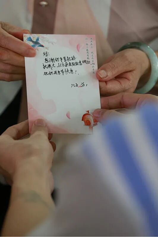 东莞监狱举办"以爱为名 感恩前行"母亲节亲情帮教活动