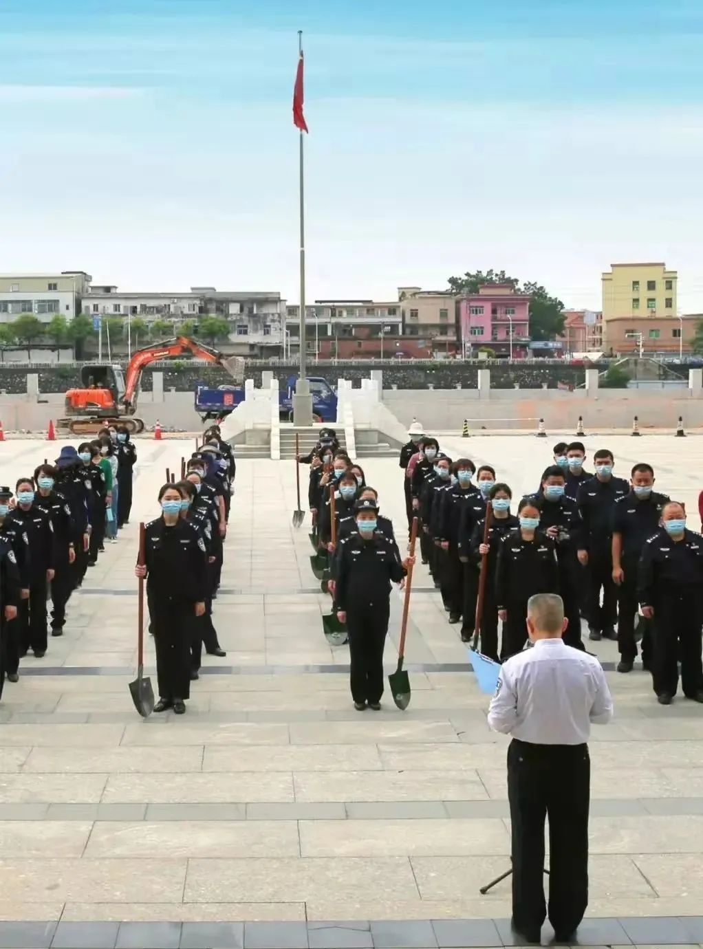 东莞监狱开展义务植树活动