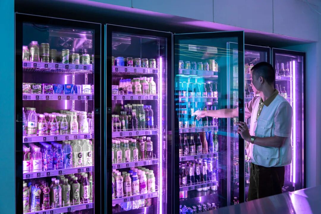 ɳ���¿�һ���ܿ��ݳ��ı����꣬�����׼ң���ӭ������