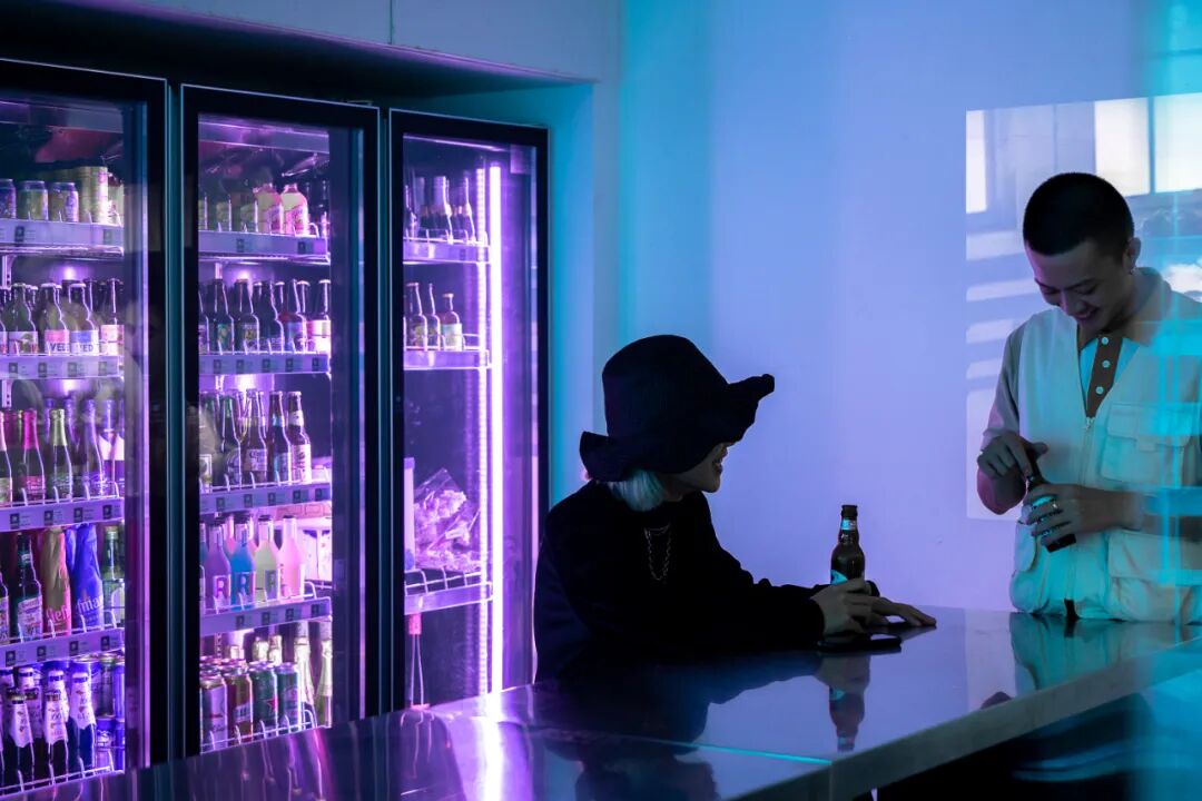 ɳ���¿�һ���ܿ��ݳ��ı����꣬�����׼ң���ӭ������