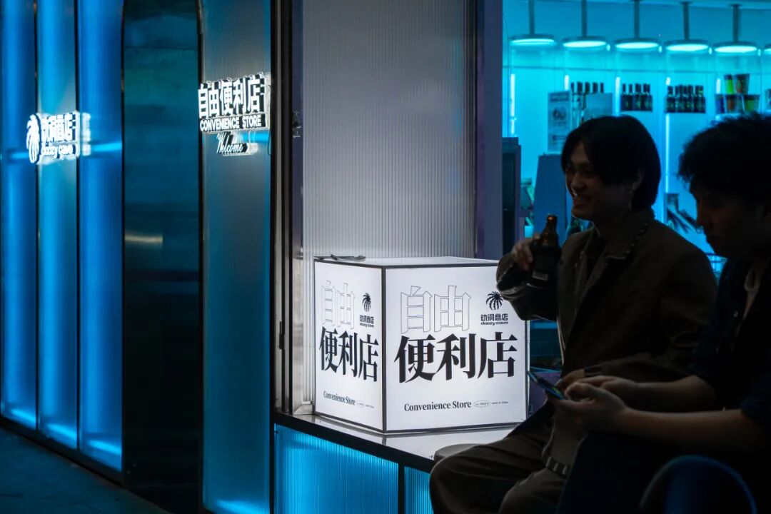 ɳ���¿�һ���ܿ��ݳ��ı����꣬�����׼ң���ӭ������