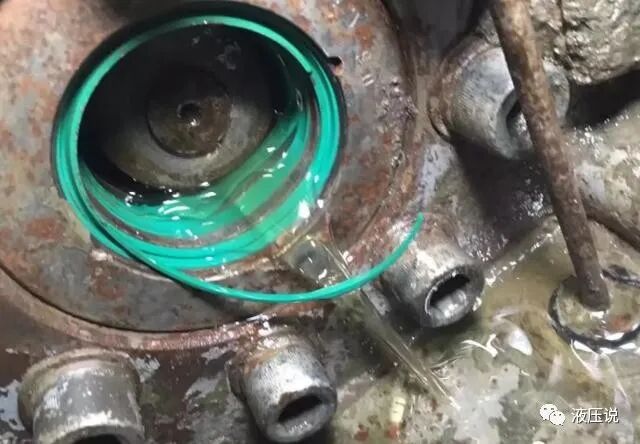 液压缸为什么会漏油？的图6