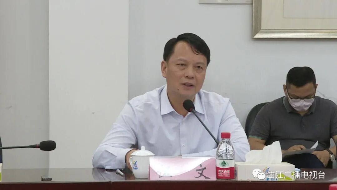 区长伍文对常平镇委,镇政府在对口帮扶工作中付出的努力表示感谢.