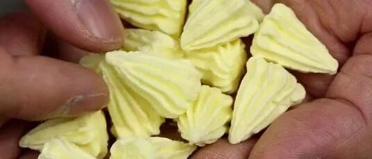 小宝宝爱抓挠屁股，是蛲虫病还是蛔虫病？搞错了病可不行