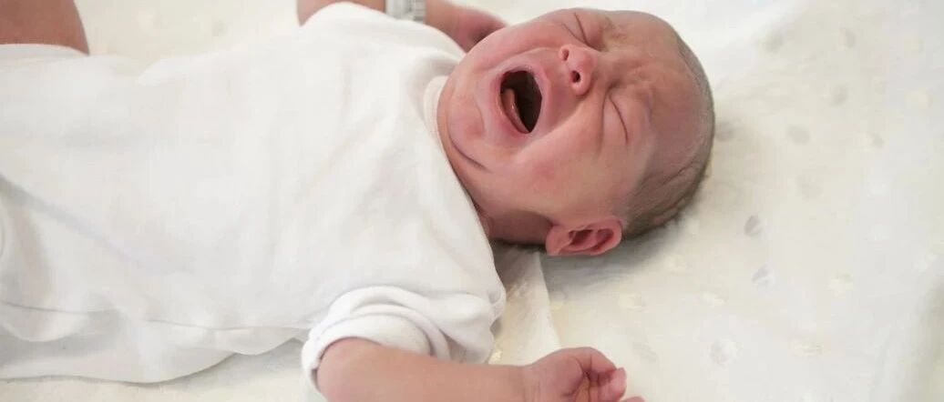 “一月睡、二月哭、三月攒肚”，古代育儿顺口溜有没有科学道理？