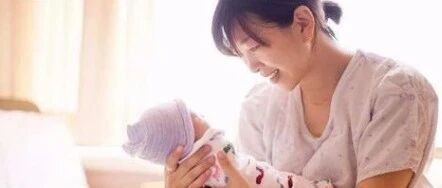 妈妈奶水不够怎么办？教你一招：乳旁加奶
