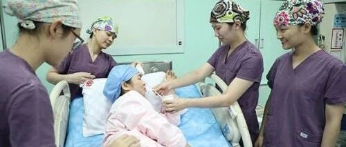 产妇开了4指，突然出现呼吸性碱中毒，医生说了两个字，话到病除