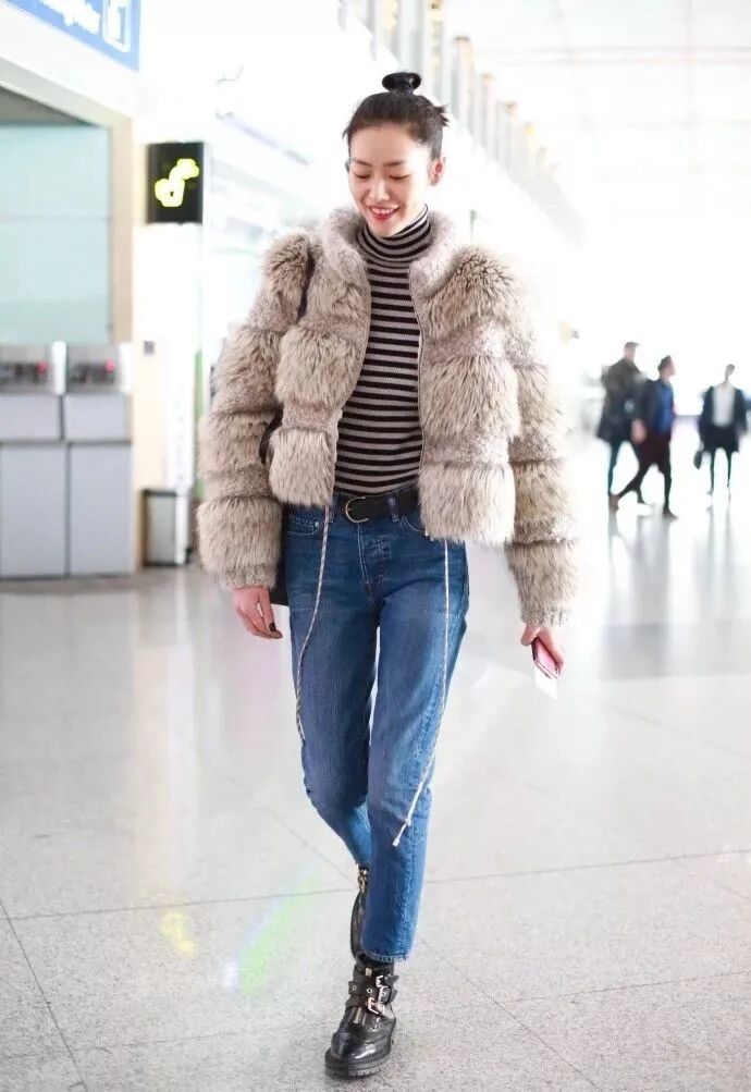 我打賭，19年開春穿上「花毛衣」，才最時髦好看！ 家居 第7張