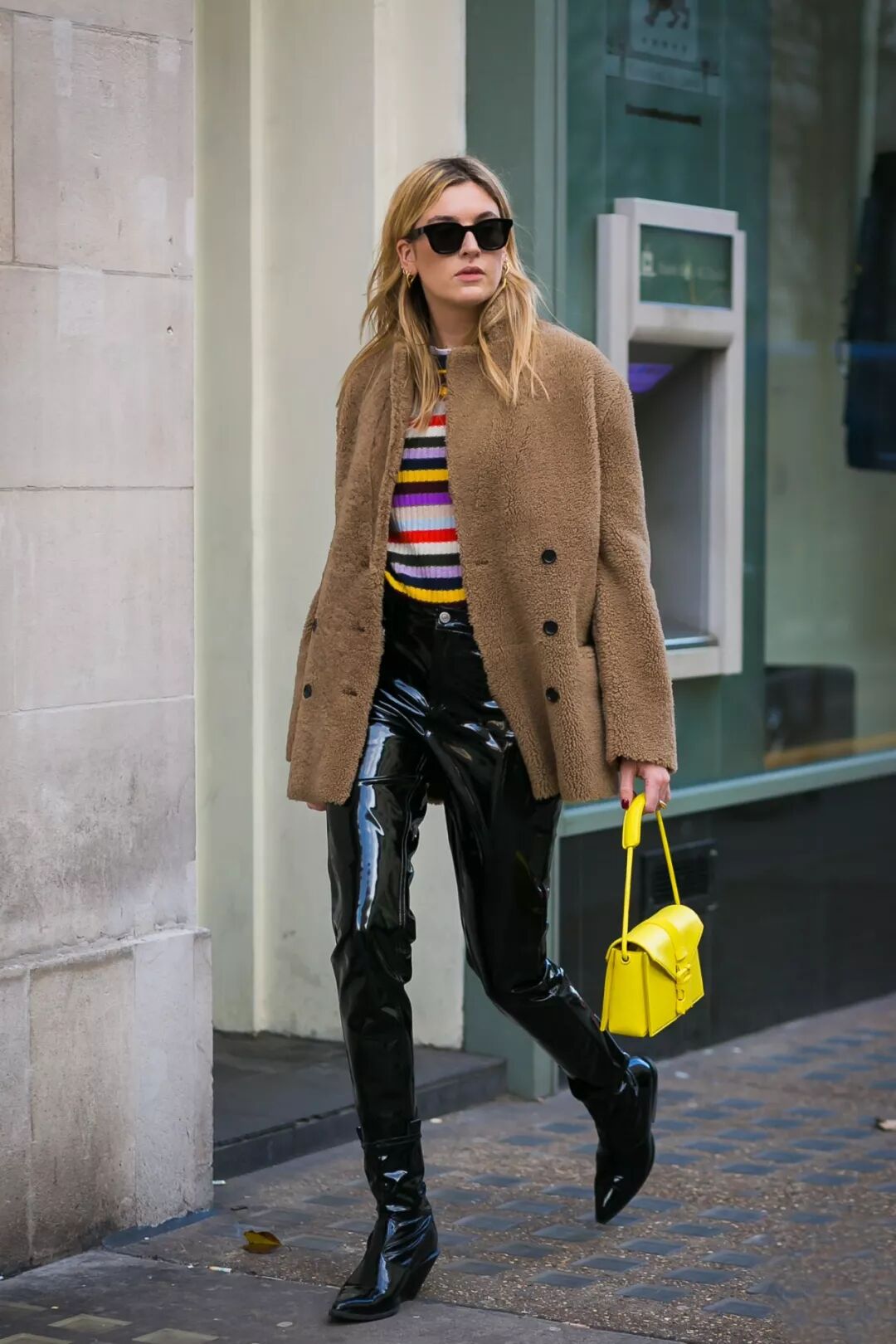 我打賭，19年開春穿上「花毛衣」，才最時髦好看！ 家居 第22張