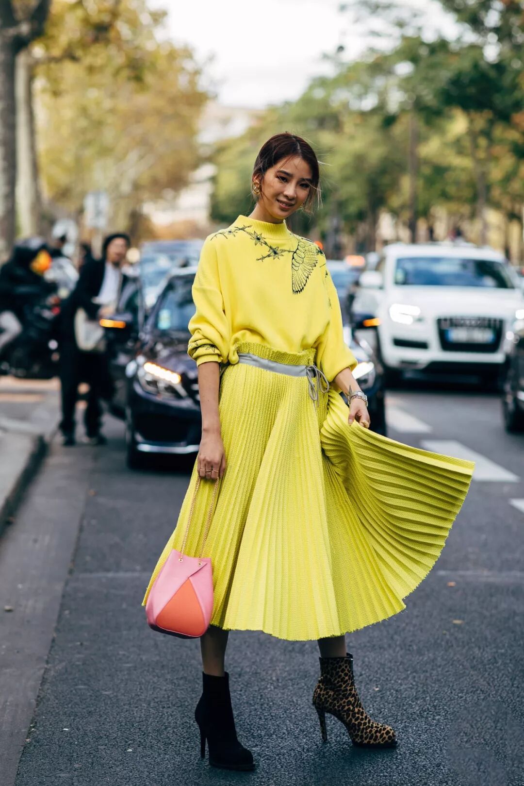 我打賭，19年開春穿上「花毛衣」，才最時髦好看！ 家居 第12張