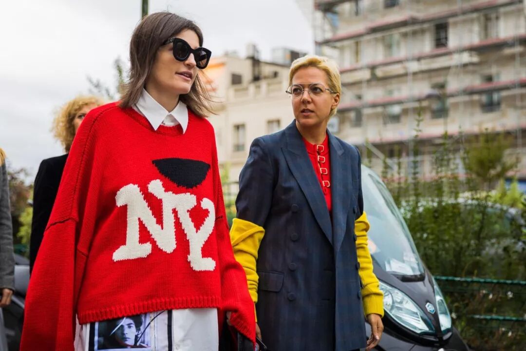 我打賭，19年開春穿上「花毛衣」，才最時髦好看！ 家居 第36張