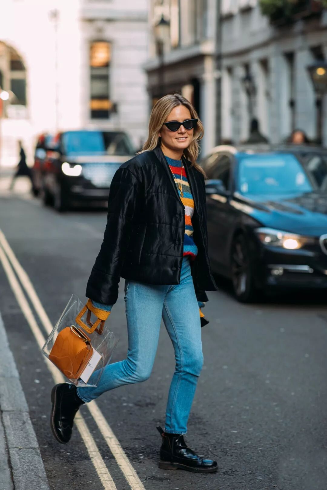 我打賭，19年開春穿上「花毛衣」，才最時髦好看！ 家居 第23張