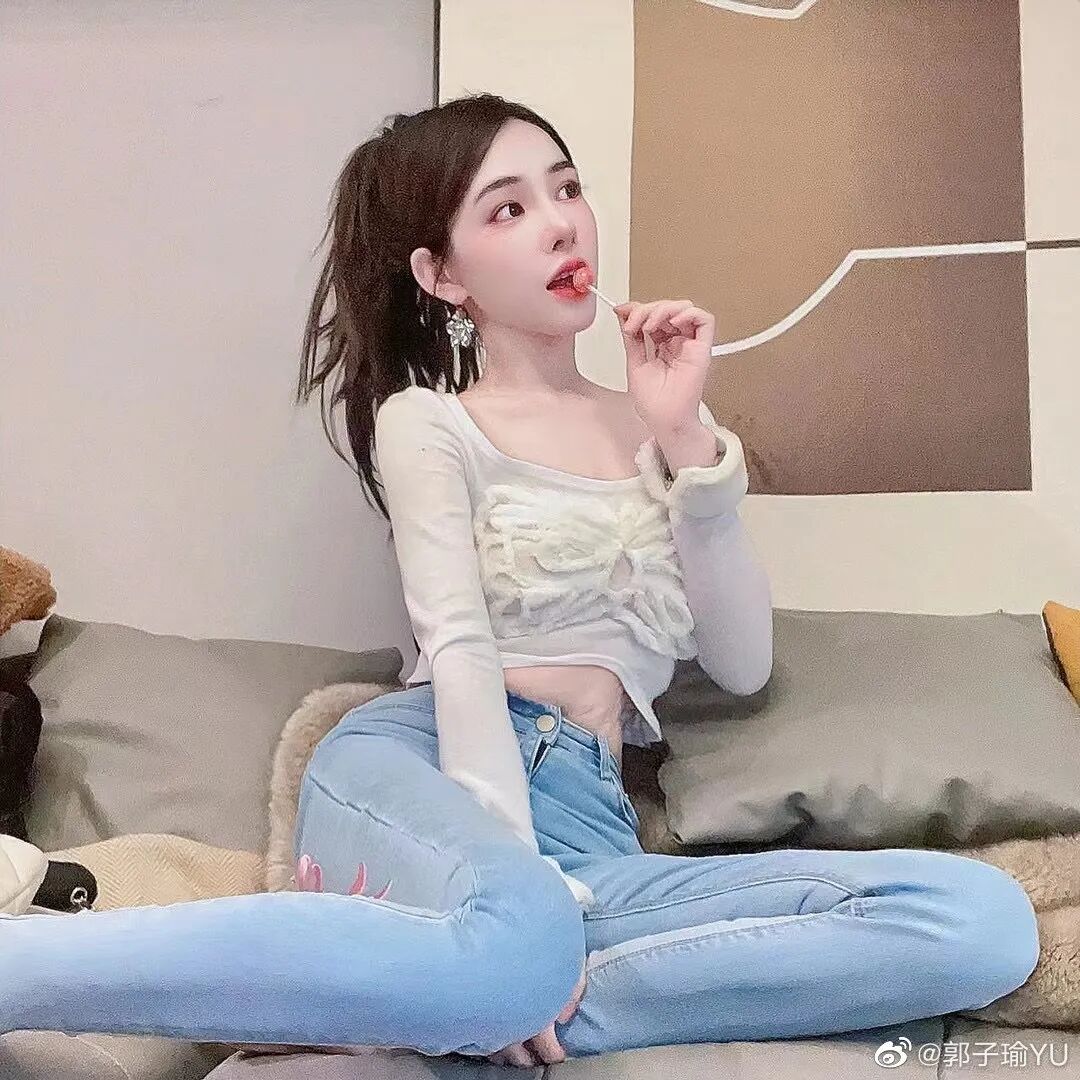 李易峰多次嫖娼被拘，“前女友”爆猛料！ 床照流出？玩得比吴亦凡还花（组图） - 13