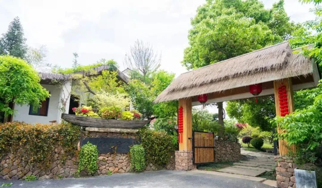 柏逸木地板_柏爾雅地板是幾線(xiàn)品牌_千柏地板
