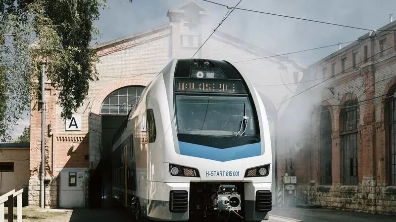 新鲜 匈牙利制造的 双层 火车诞生了 匈牙利联合报