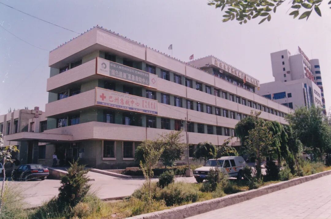 医院儿童病床为什么高【我眼中的巴州人民医院主题征文】时光深处的灯：我眼中的巴州人民医院_https://www.jmylbn.com_新闻资讯_第6张