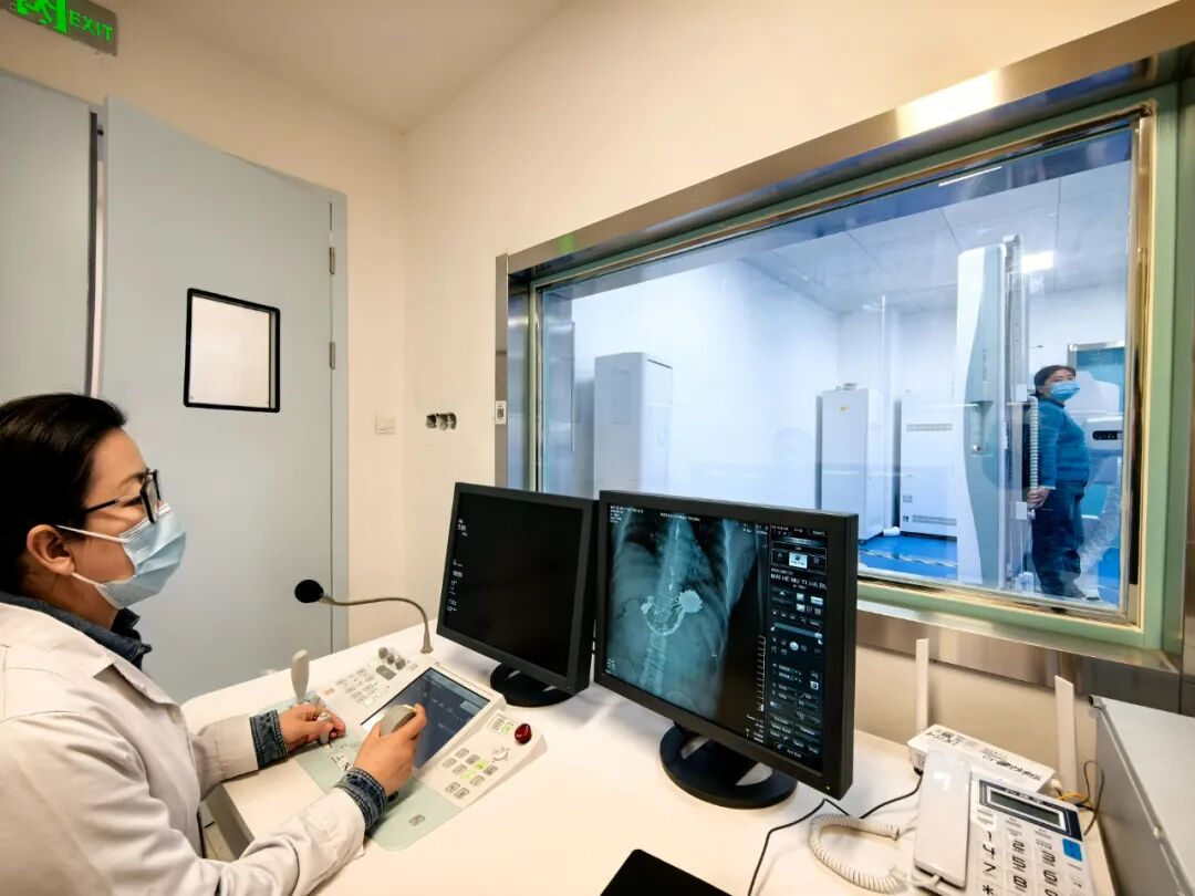 岛津有哪些影像设备【技术推荐】我院医学影像中心引进全新高端多功能设备——岛津C200平板数字多功能X线机_https://www.jmylbn.com_新闻资讯_第10张