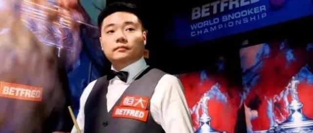 台球|丁俊晖剑指世锦赛冠军+416万巨奖，迎35岁生日，手握14个排名赛冠军