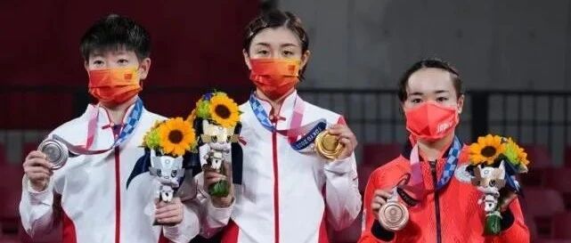 国球|孙颖莎4-0打哭日本伊藤美诚后，直追世界排第一陈梦，王曼昱后劲十足