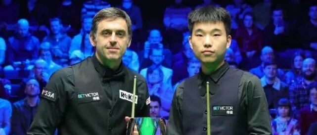 台球|10-9，中国00后绝杀奥沙利文夺冠！创造5大纪录，范争一赢排名赛首冠