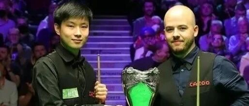 台球|赵心童5-4绝杀，英锦赛冠军展现大心脏，3-4遇赛点5-4强势逆转