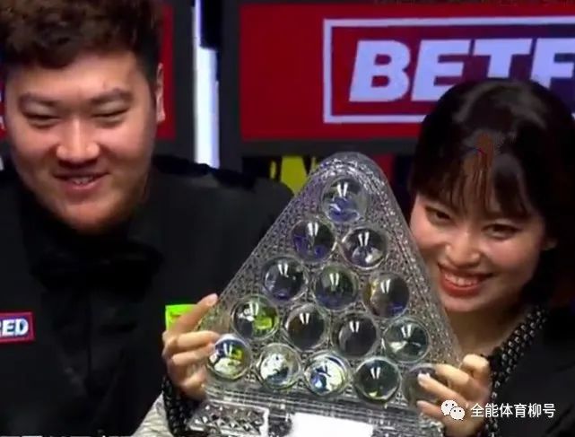 台球|220万冠军巨奖送美丽女友!颜丙涛大师赛称雄,福星女友见证2大冠军-微信头条网 台球|220万冠军巨奖送美丽女友!颜丙涛大师赛称雄,福星女友见证2大冠军