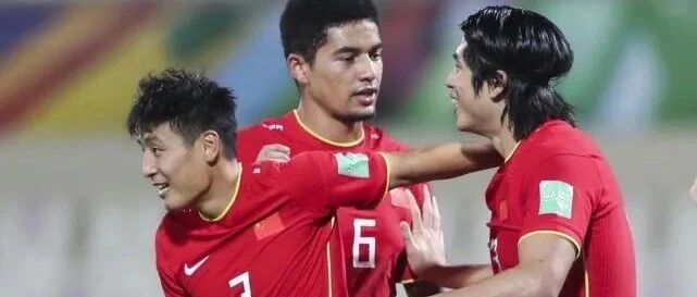 国足|武磊拯救了李铁，从2-0到2-2仅用10多分钟，武球王95分钟绝杀