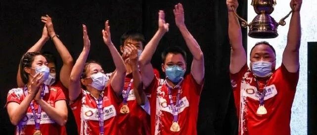 羽球|中国3-1轻取日本夺冠！苏迪曼杯12冠创纪录，石宇奇2-1挑落世界第一