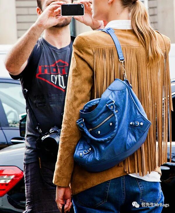 天呀 人见人爱的机车包 出新款了 到底值不值得买呢 包先生mrbags 微信公众号文章阅读 Wemp