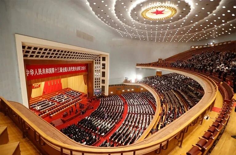 《以“典”为据，与“民”同行》 ——民法典公益普法宣传活动