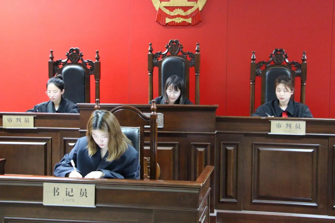 我所与河南科技学院文法学院联合开展“模拟法庭”友谊赛