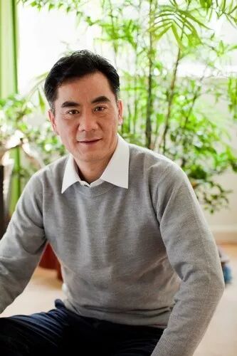 白头发长在哪里最危险这三个部位预示着疾病信号