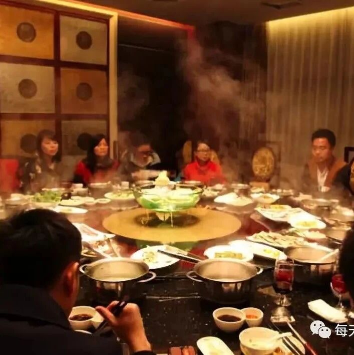 领导问你的车多少钱时，低情商的人才会侃侃而谈，高情商是这样做