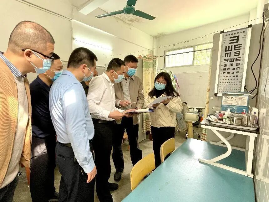 "疫"刻不能松!蔡庆春带队督查校园疫情防控工作