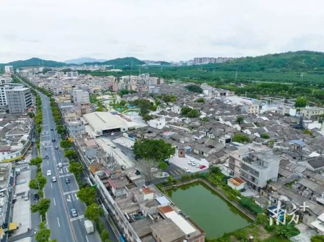 牌边村鸟瞰图。