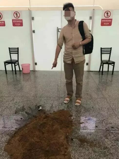 飞机上相机电池能不能带_相机电池可以带上飞机吗_飞机电池相机带上可以用吗