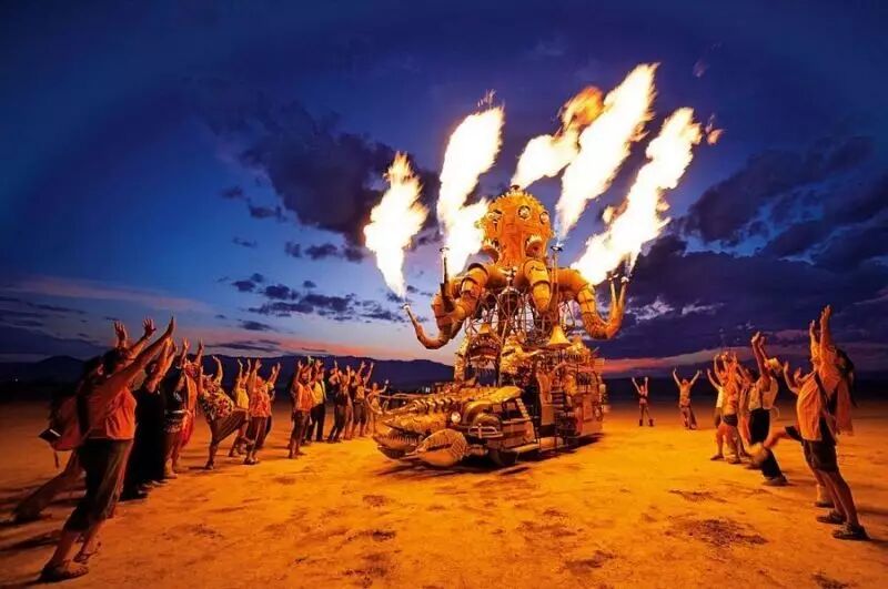 美国还有个「火人节」,你知道它是干嘛的吗?