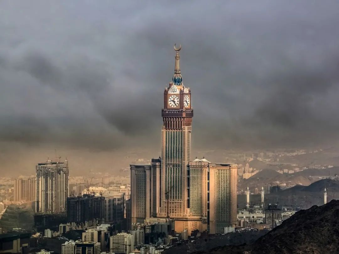 靠116米塔尖超"上海中心大厦"！摩天大楼攀比之风，何时能停？插图36