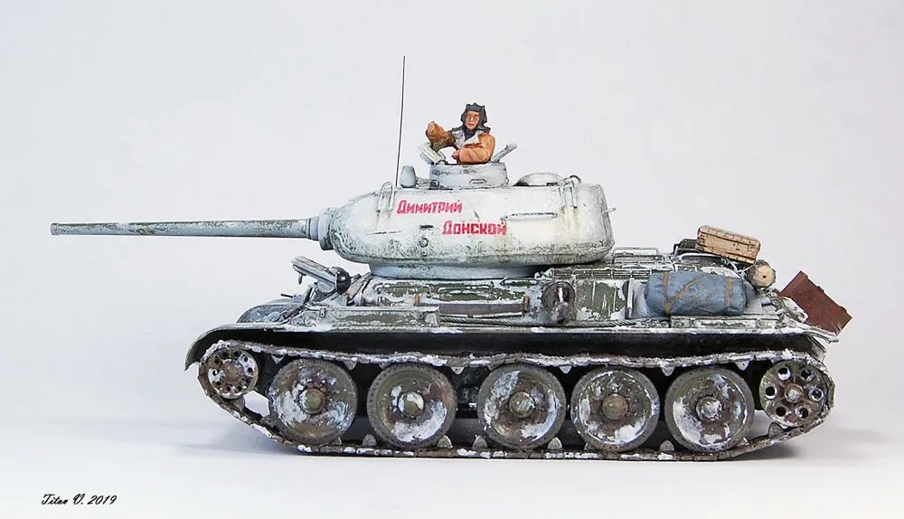 作品欣赏 T34 85 中型坦克 Dimitrij Donskoj 冬季迷彩 Vv作品 模型网