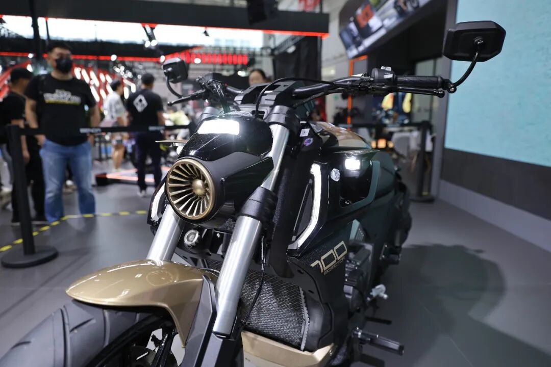 46800元,给国人长脸的车型,奔达燎700 pro值得一试