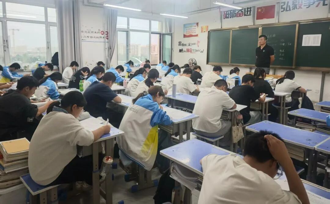 滚动检测找问题，查漏补缺促提分，成功高考二校开展本学期第一次滚动考试