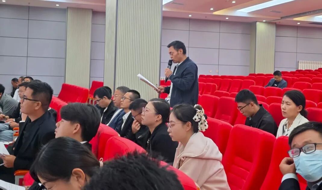 精深教研，开启新程，成功学校2025年高考物理试题研讨暨物理教师培训会