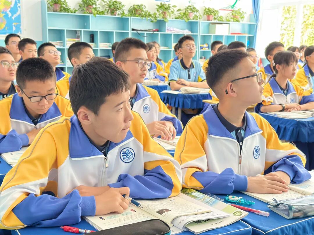 成功初中丨撸起袖子加油干，初中师生状态满格，斗志满满！