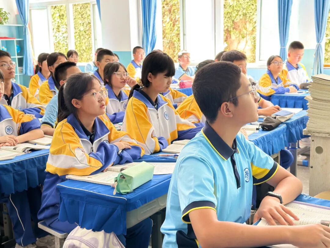 成功初中丨撸起袖子加油干，初中师生状态满格，斗志满满！